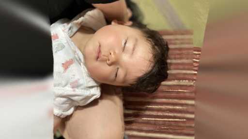 寝てる赤ちゃん